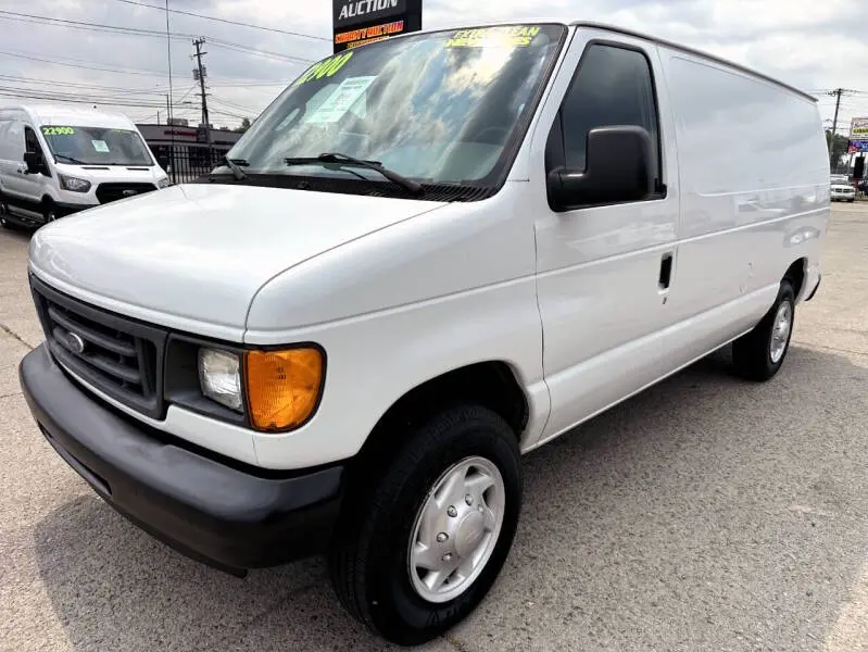 2007 Ford E-Series E-150 Van photo 3