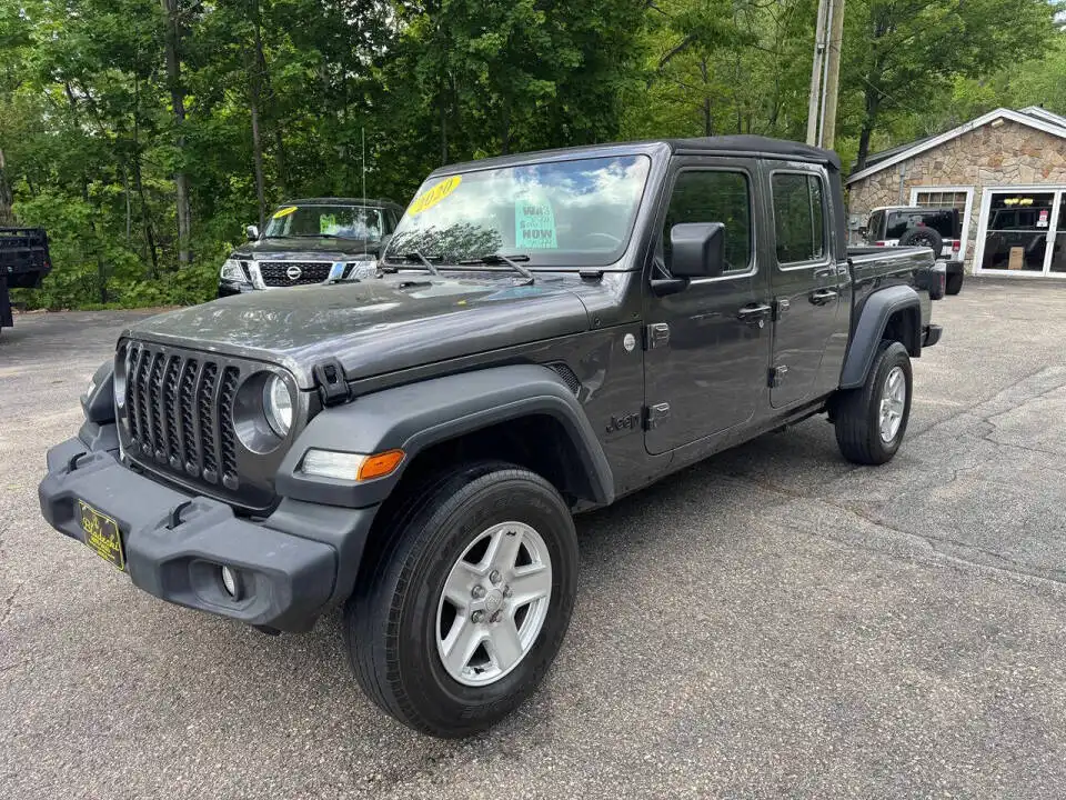 2020 Jeep Gladiator Sport S's photo