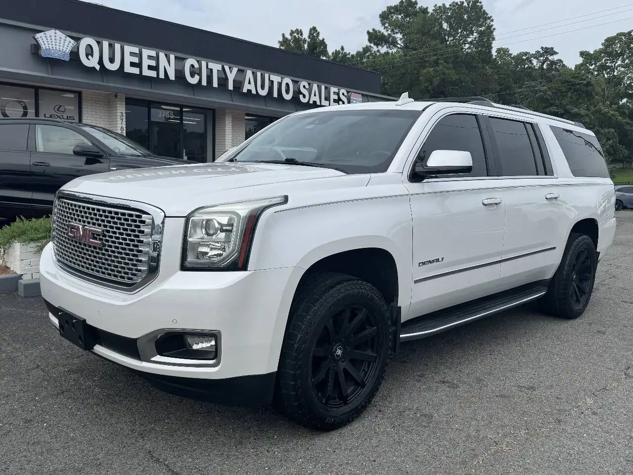 2016 GMC Yukon Denali AWD's photo