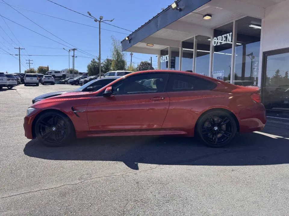 2015 BMW M4 Base photo 3