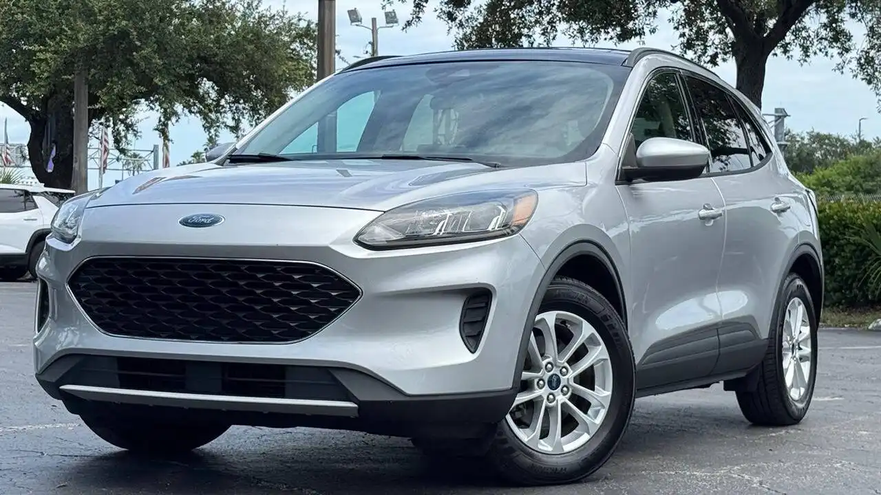 2020 Ford Escape SE FWD's photo