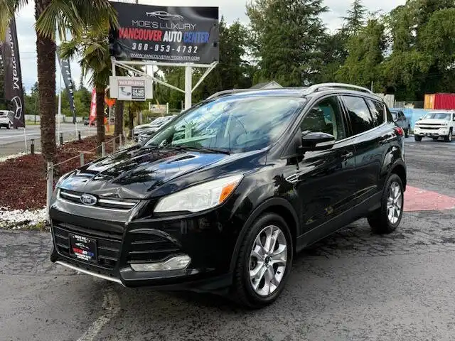 2015 Ford Escape Titanium's photo