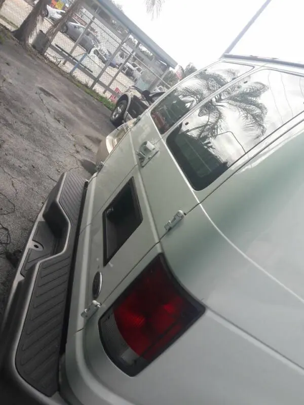 2000 Ford E-Series E-150 Van photo 5