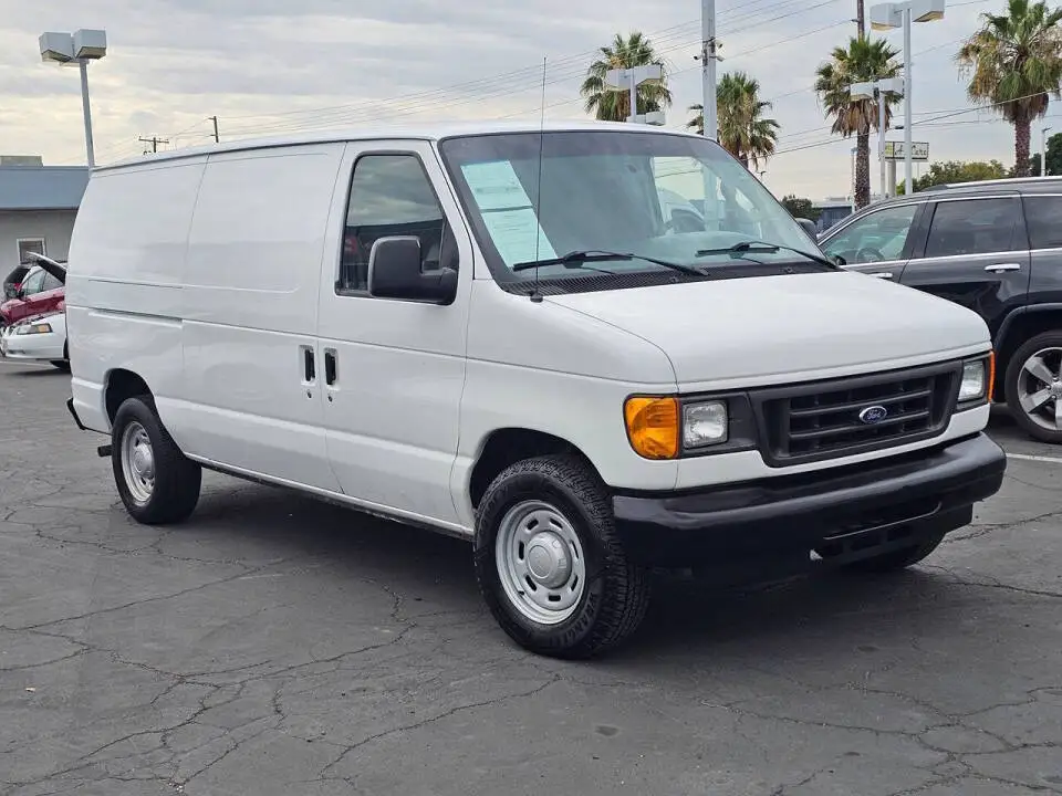 2006 Ford E-Series E-150 Van photo 1