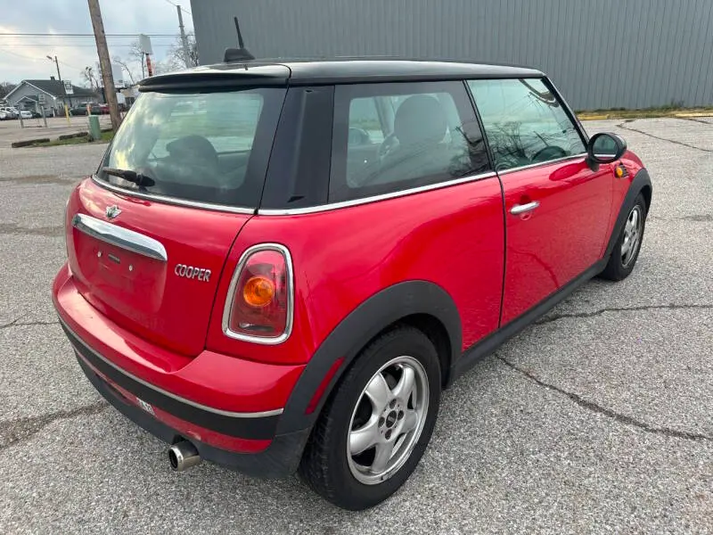 2009 MINI Cooper Base photo 5