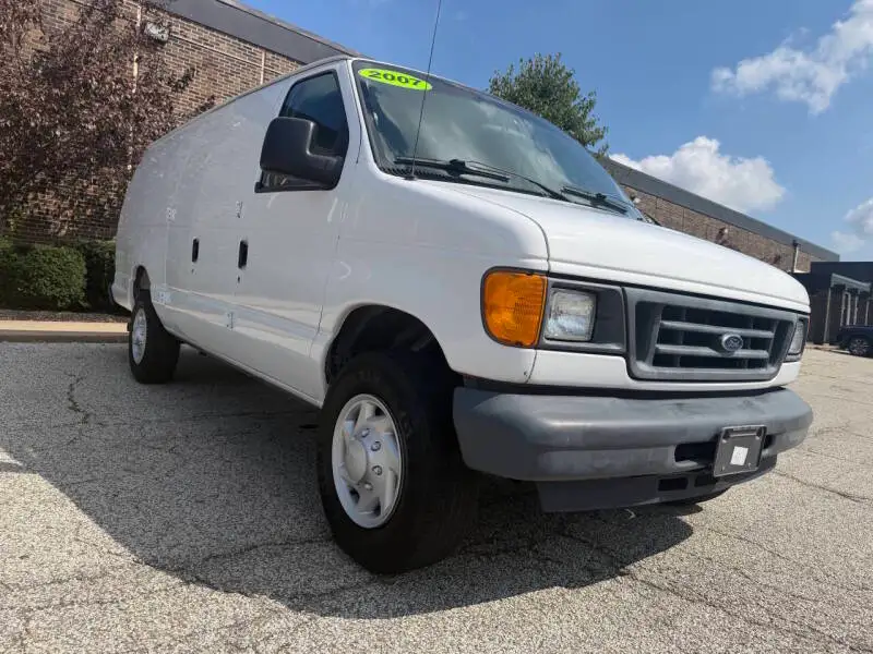 2007 Ford E-Series E-250 Extended photo 1