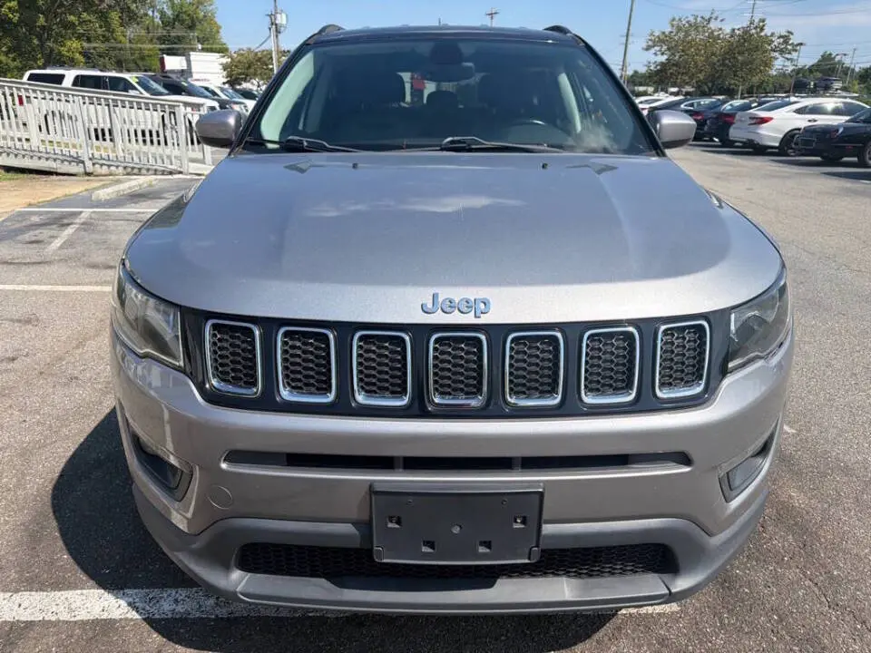 2018 Jeep Compass Latitude 4WD photo 3