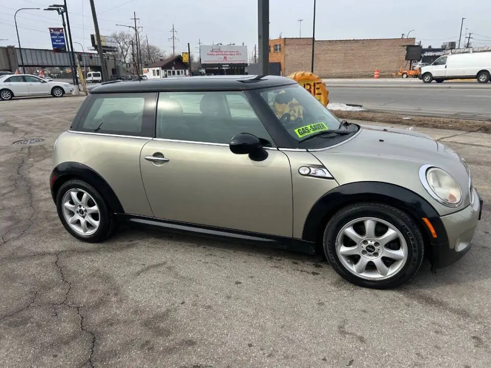 2010 MINI Cooper S photo 3