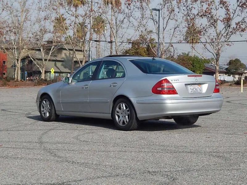 2004 Mercedes-Benz E-Class E320 photo 3