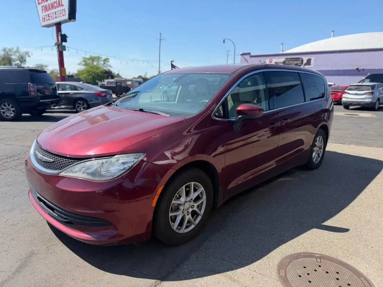2017 Chrysler Pacifica Touring's photo
