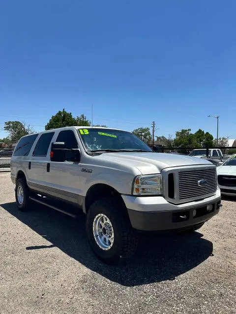 2003 Ford Excursion XLT 6.0L 4X4 photo 4