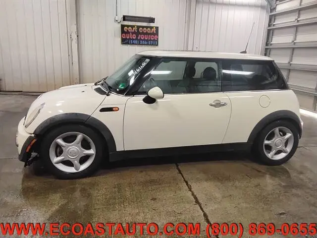 2005 MINI Cooper Base photo 3