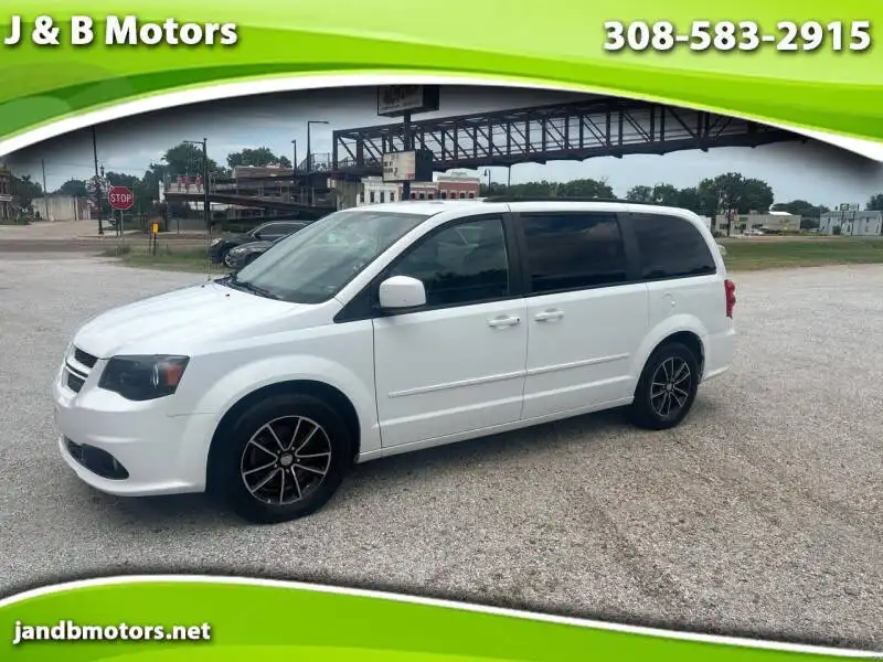 2016 Dodge Grand Caravan R/T's photo