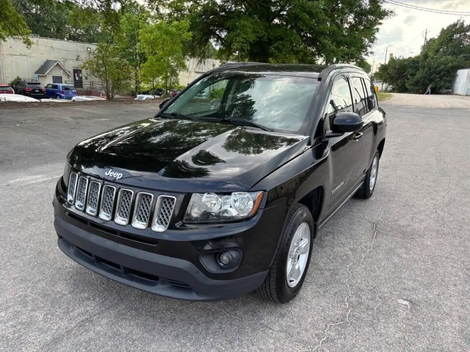2017 Jeep Compass Latitude photo 1