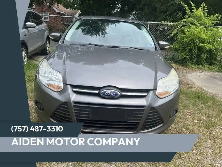2014 Ford Focus 5 Door Hatch SE's photo