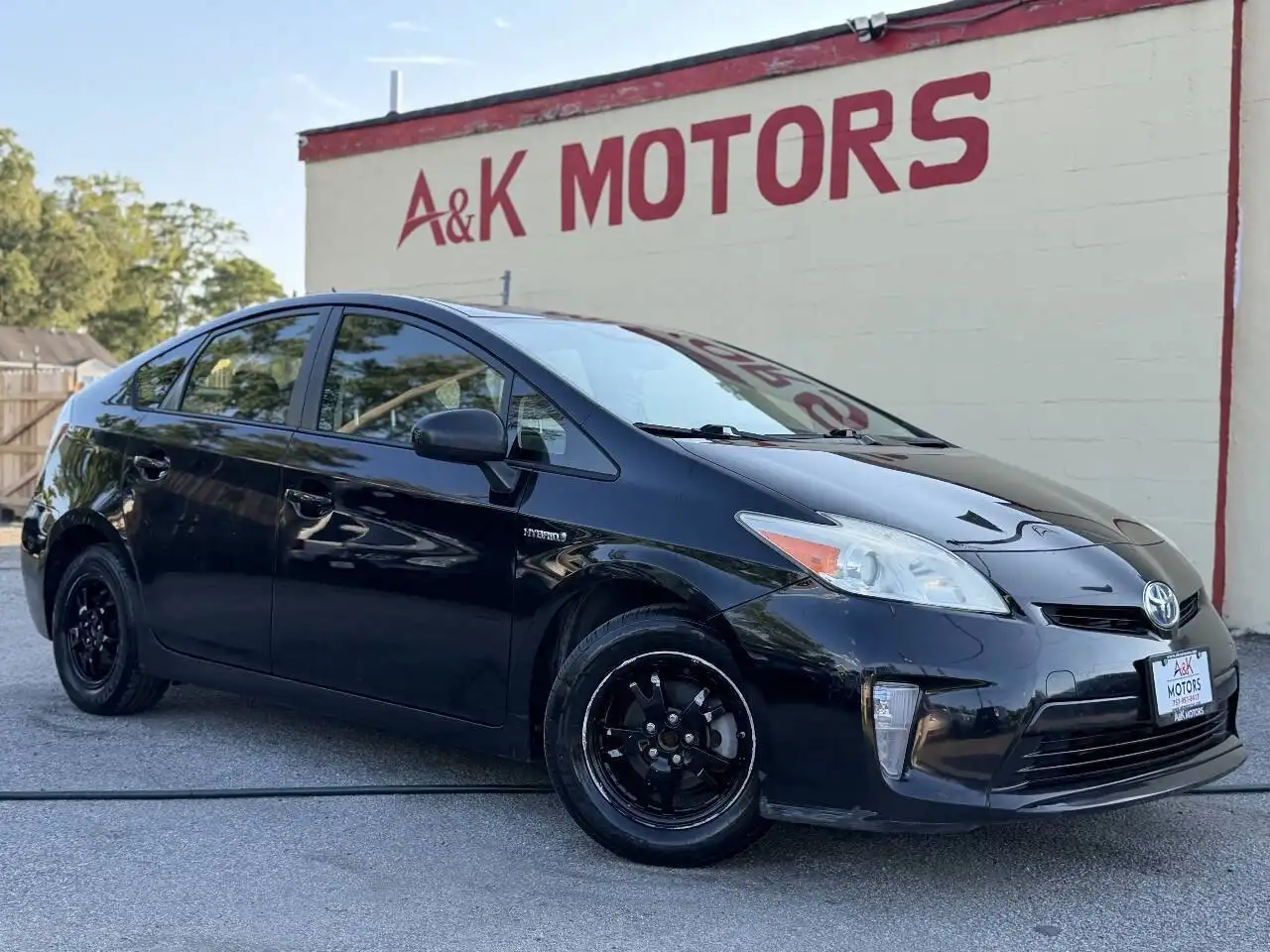 2014 Toyota Prius Two's photo