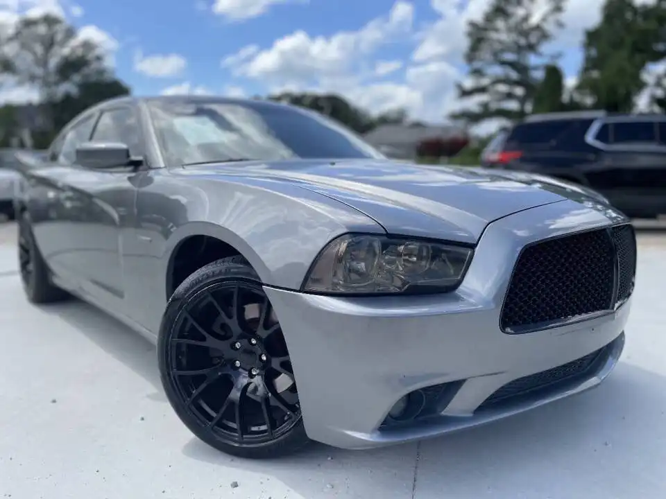 2011 Dodge Charger R/T's photo