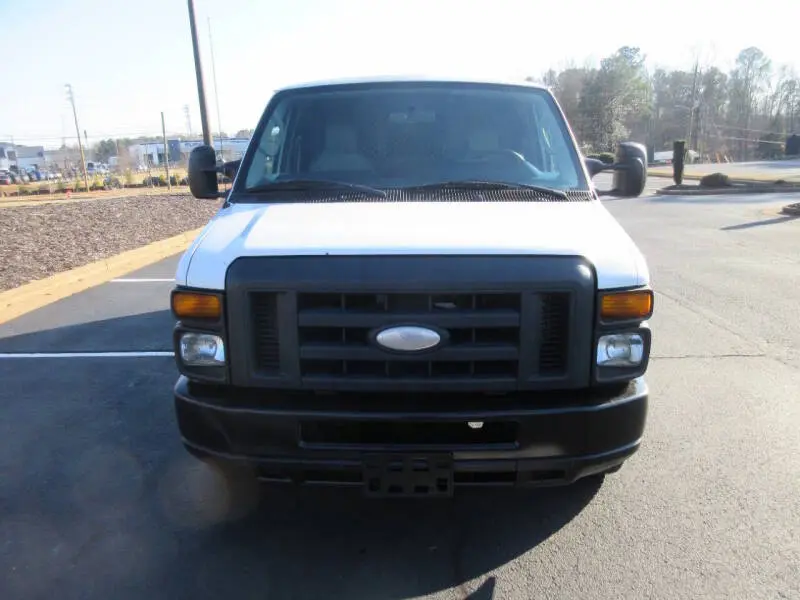 2014 Ford E-Series E-150 Van photo 4