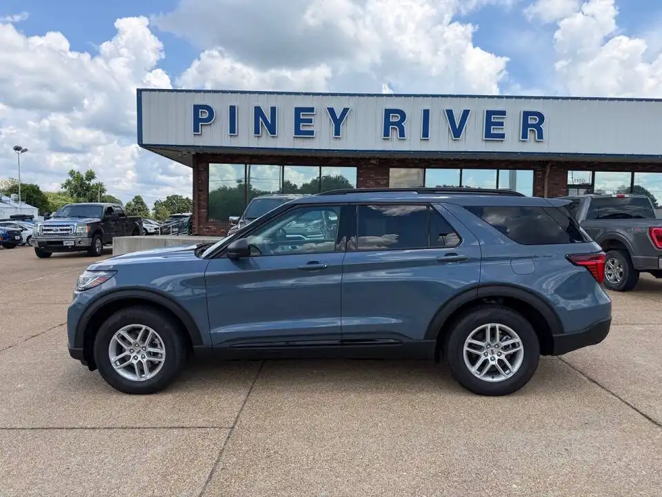 2026 Ford Explorer Active 4WD's photo