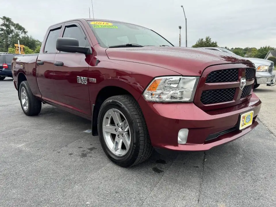 2018 RAM 1500 Express 4x4 Quad Cab 6'4 photo 1