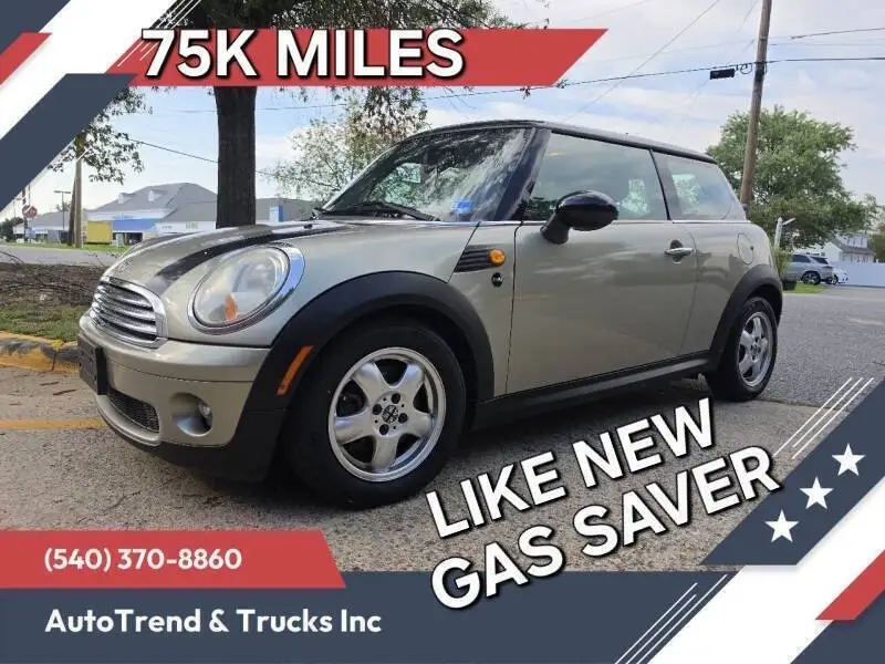 2010 MINI Cooper Base photo 1