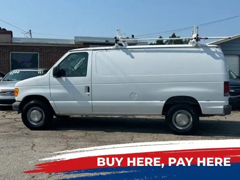 2006 Ford E-Series E-250 Van's photo
