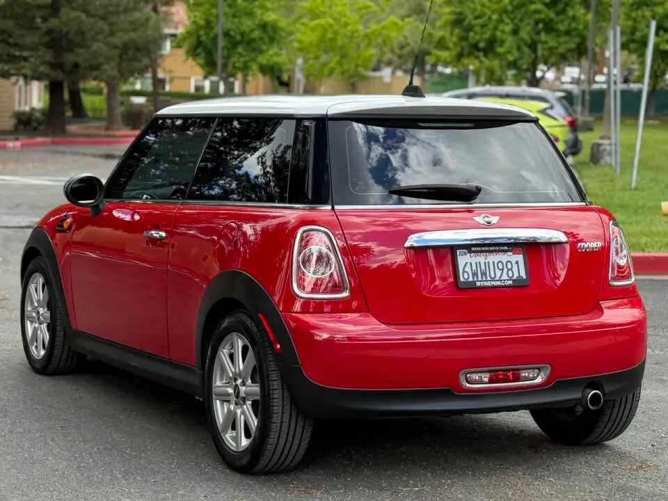 2011 MINI Cooper Base photo 5