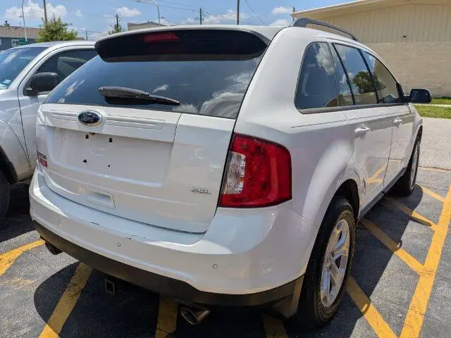2013 Ford Edge SEL photo 5