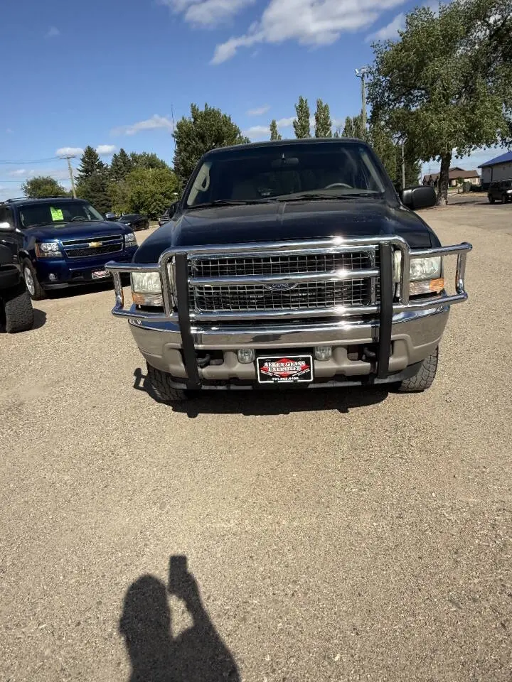 2002 Ford Excursion 6.8 Limited 4WD photo 3