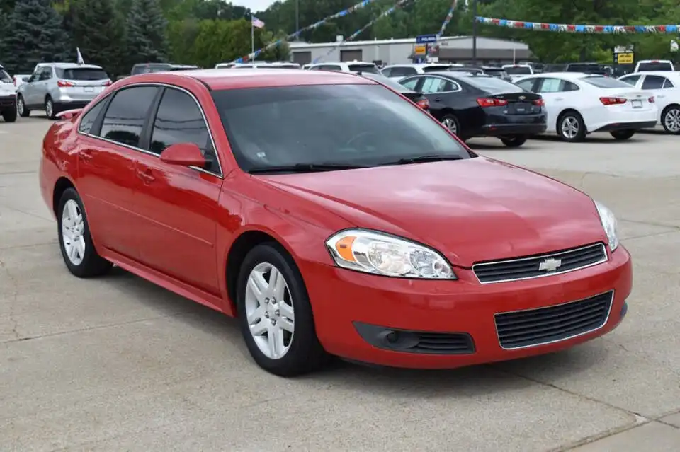 2010 Chevrolet Impala LT's photo