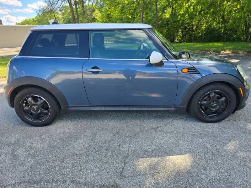 2011 MINI Cooper Base photo 5