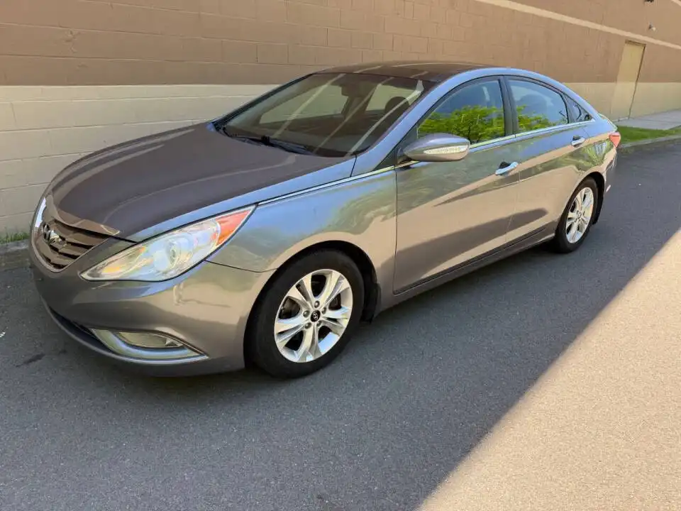2012 Hyundai Sonata Limited I4 A/T PZEV's photo
