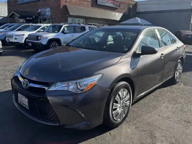 2017 Toyota Camry 2.5 Auto LE's photo