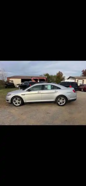 2017 Ford Taurus SE FWD's photo