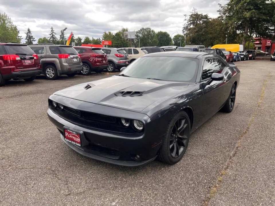2017 Dodge Challenger SXT photo 4