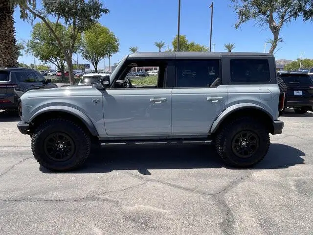 2021 Ford Bronco Wildtrak 4WD photo 3