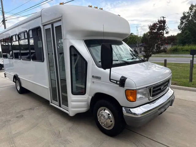 2007 Ford E-Series undefined photo 4