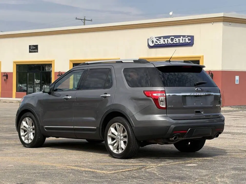 2014 Ford Explorer XLT photo 4
