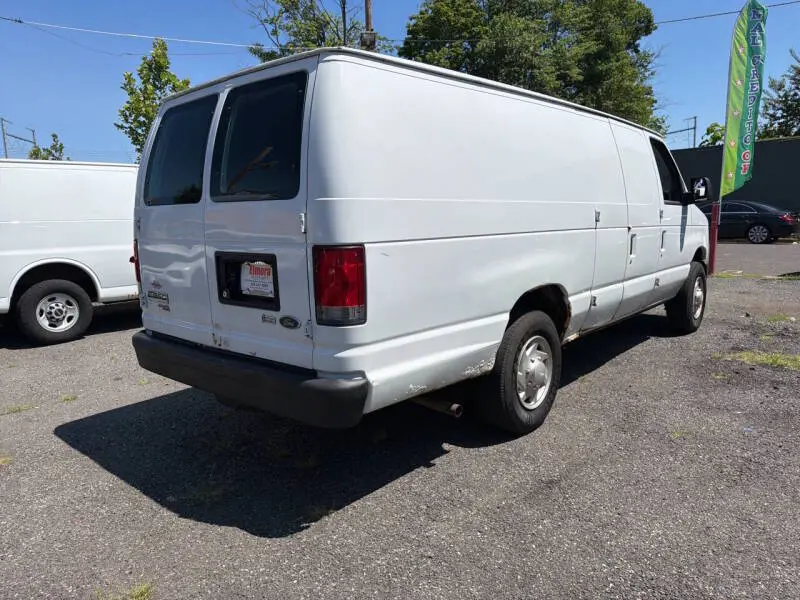 2014 Ford E-Series E-250 Extended photo 4