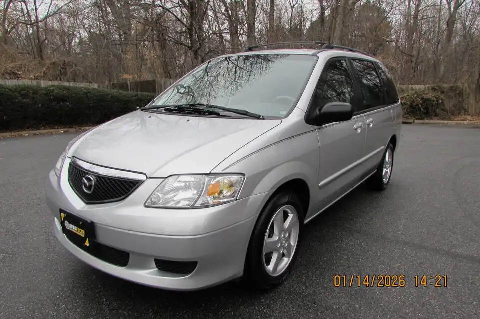 2003 Mazda MPV ES's photo