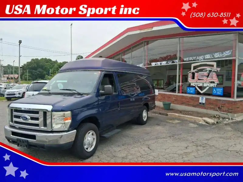 2009 Ford E-Series E-250 Extended's photo