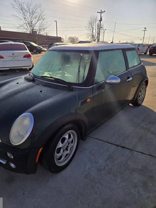 2005 MINI Cooper Base photo 3