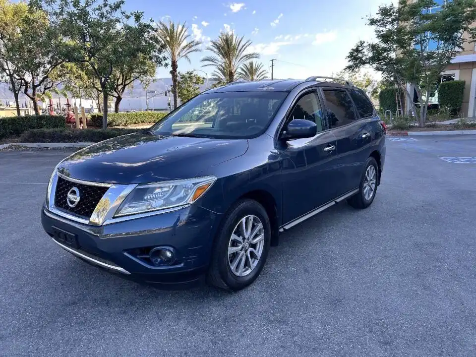 2016 Nissan Pathfinder S 2WD's photo