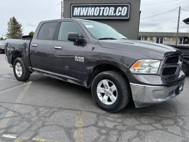 2018 RAM 1500 SLT 4x4 Crew Cab 5'7's photo
