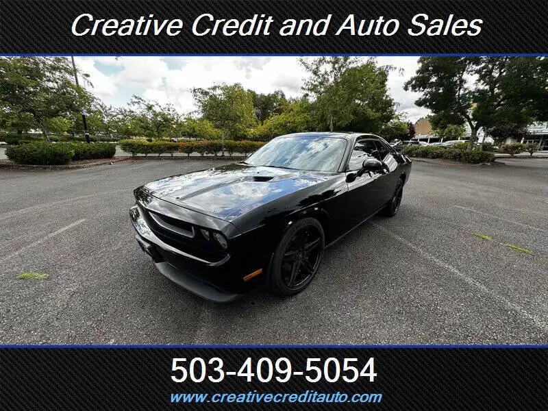 2013 Dodge Challenger SXT's photo