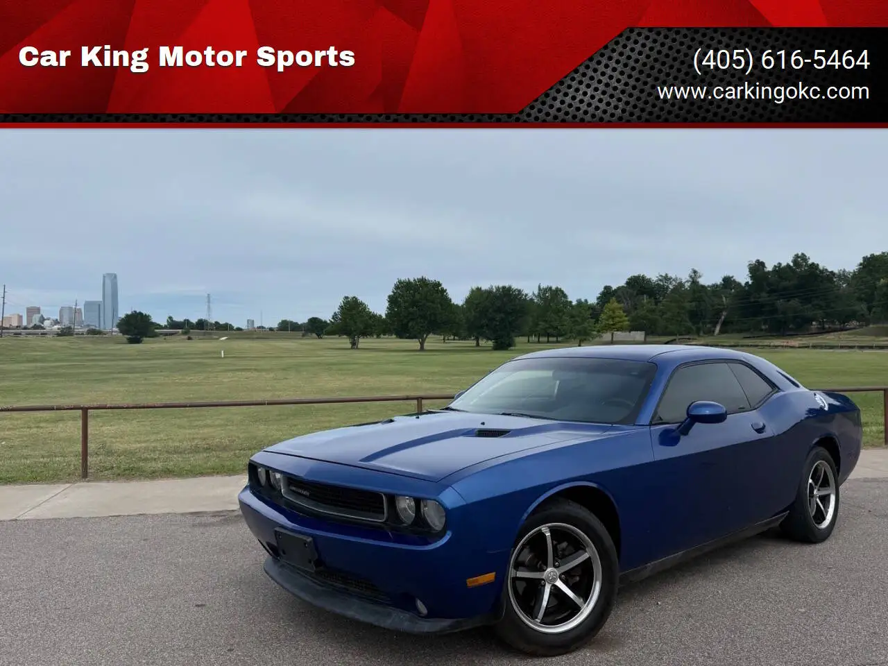2012 Dodge Challenger SXT photo 1