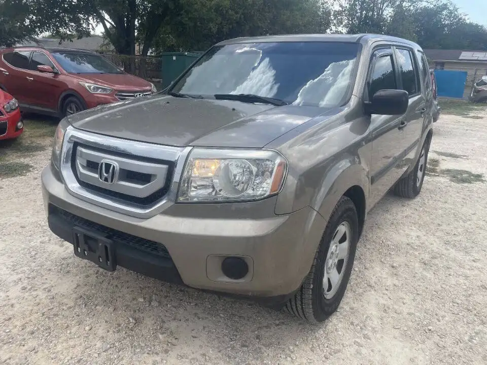 2011 Honda Pilot LX's photo