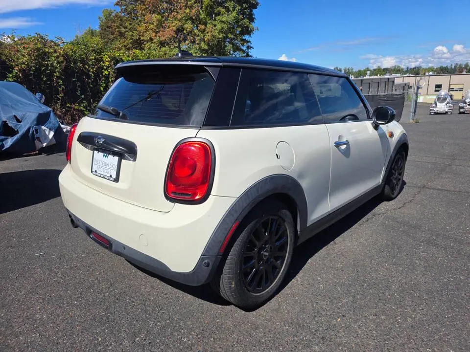 2015 MINI Cooper Base photo 5