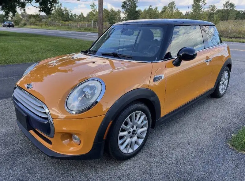 2014 MINI Cooper Base photo 3