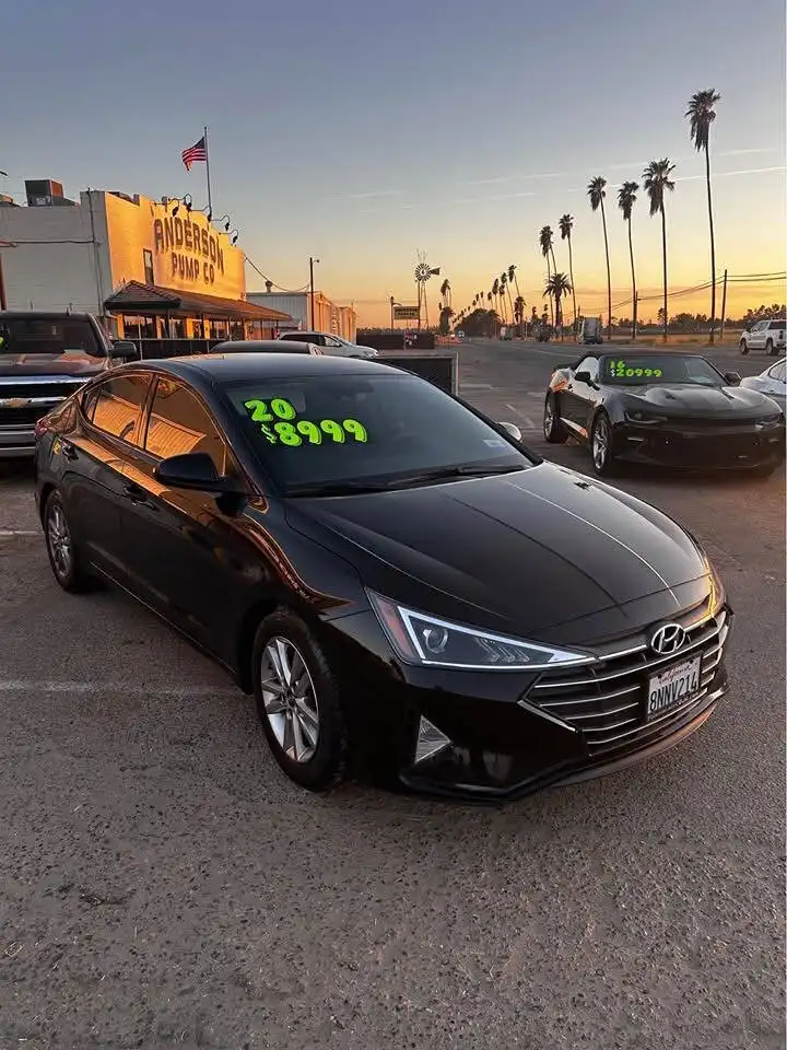 2020 Hyundai Elantra 2.0 SEL IVT's photo